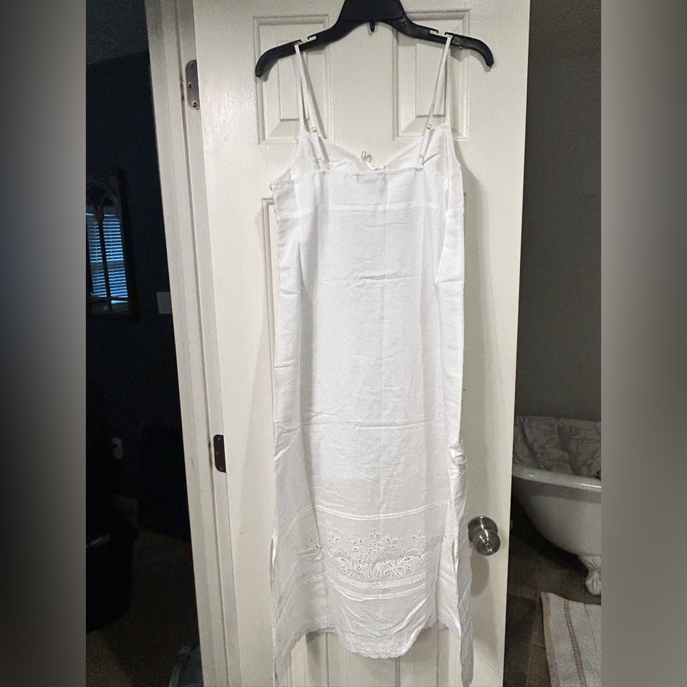 NWT Eyelet midi dress in linen-cotton blend Size Small - Picture 11 of 16